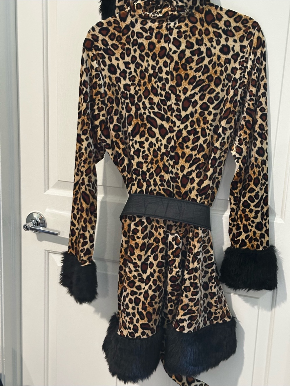 Leopard Print Faux Fur Trim Halloween costume and Belt & Boot Covers - Picture 5 of 7